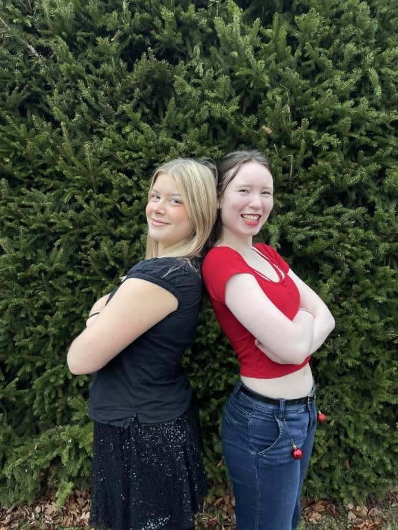 Bild på deltagarna Alice och Nadja från dans 1