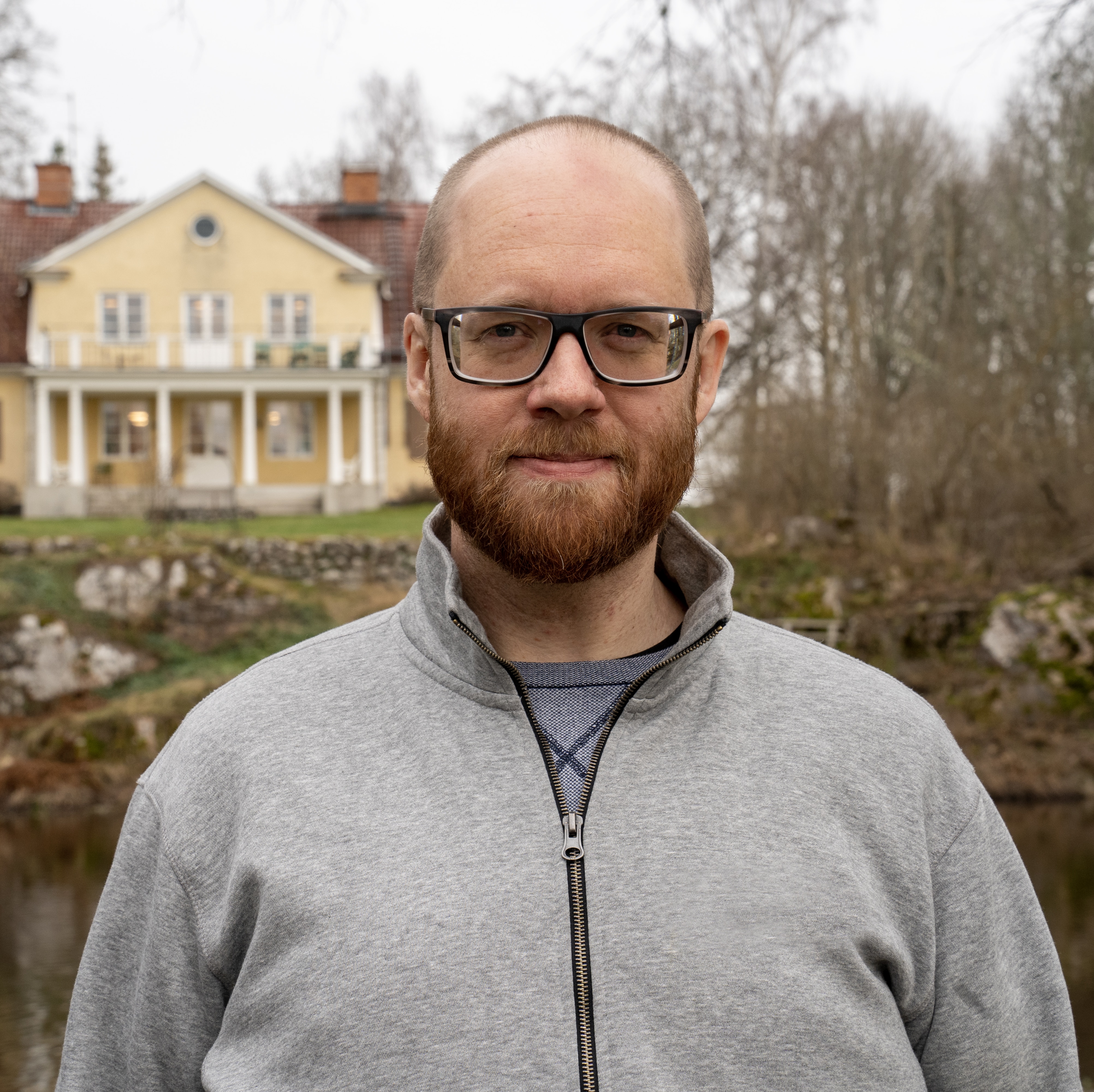 Porträtt av Johan Sperling, lärare på allmän kurs. Foto.