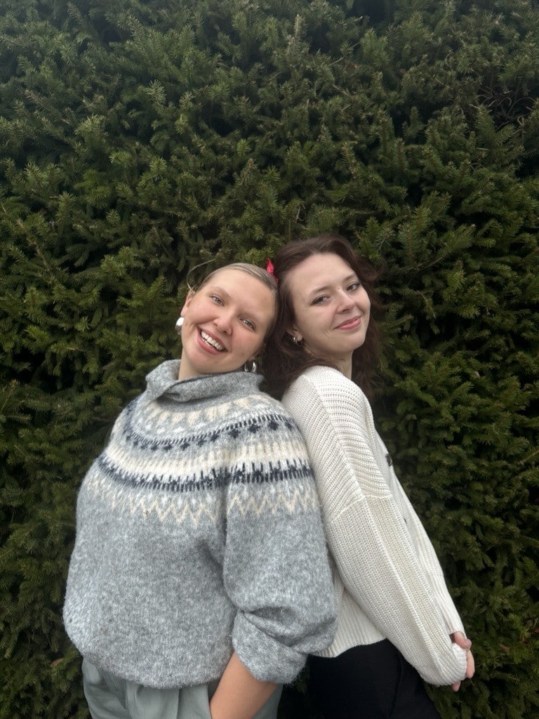 Två dansdeltagare från år 2