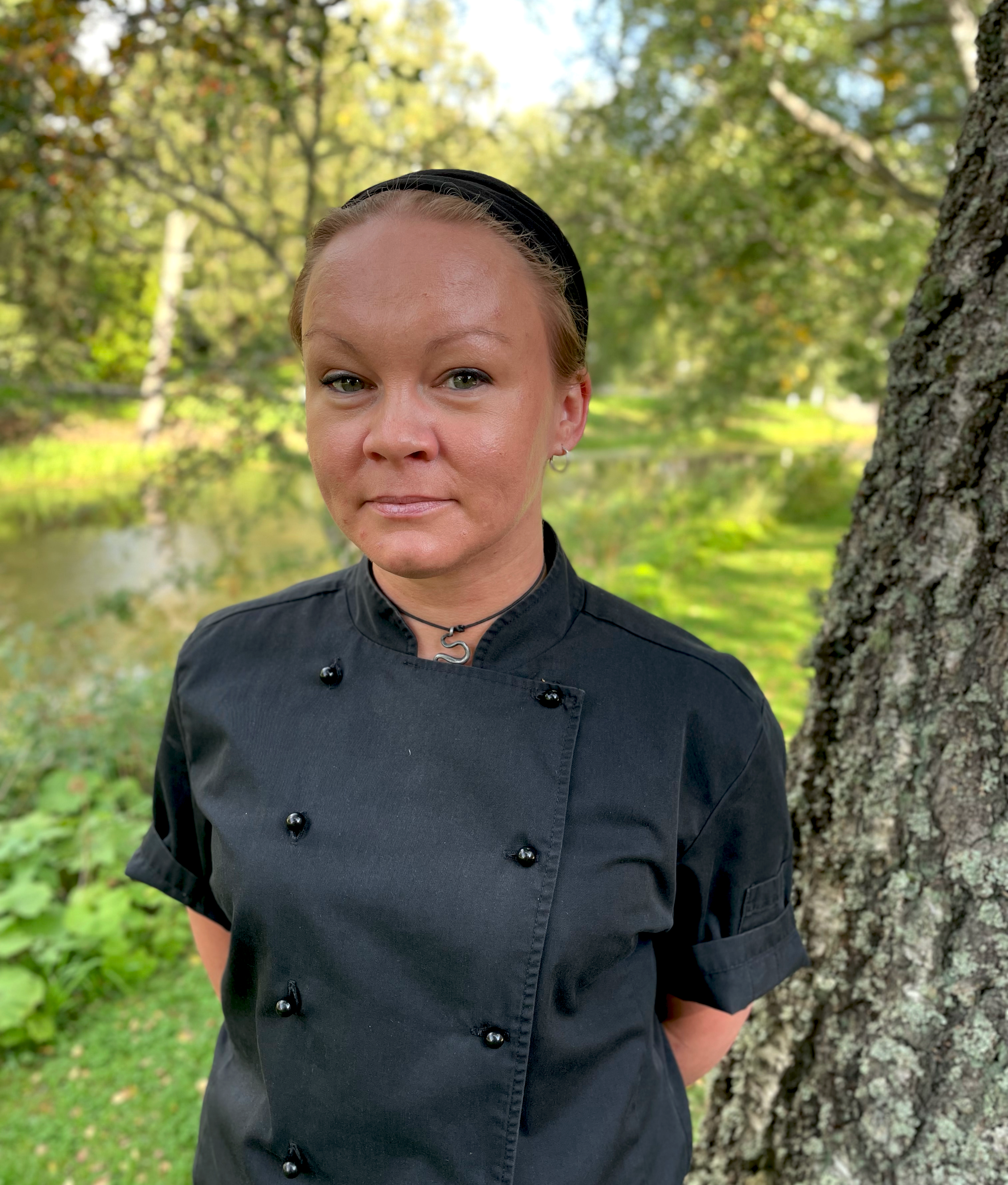 Porträtt av Anna Backstulid, kock. Foto.